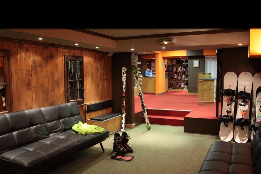 Chalets Montana Planton ทีนเญอ ภายนอก รูปภาพ