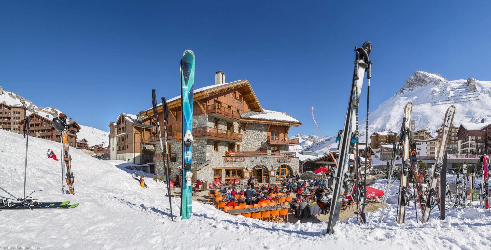 Chalets Montana Planton ทีนเญอ ภายนอก รูปภาพ
