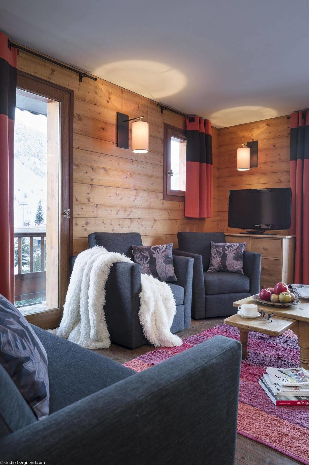 Chalets Montana Planton ทีนเญอ ภายนอก รูปภาพ