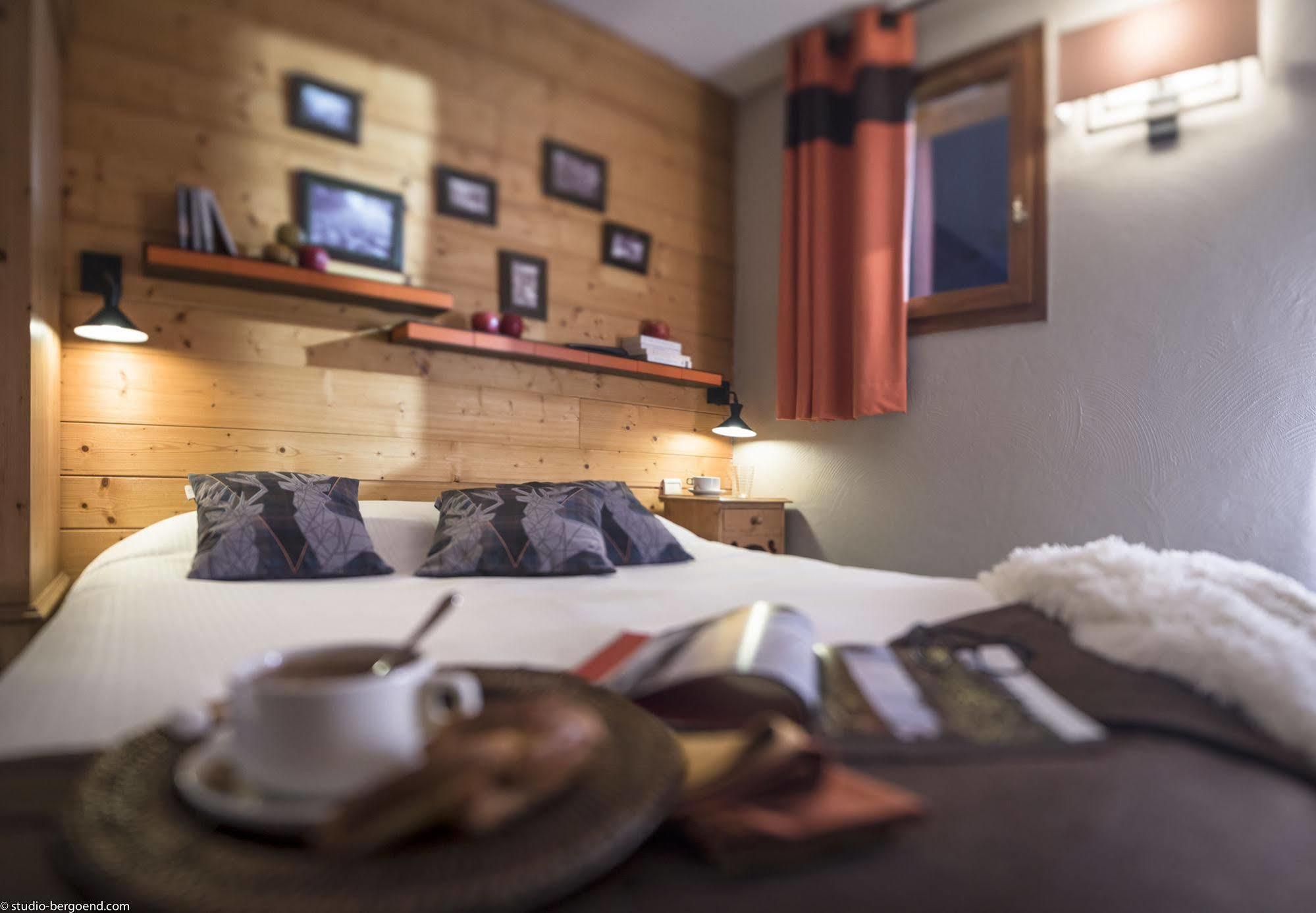 Chalets Montana Planton ทีนเญอ ภายนอก รูปภาพ